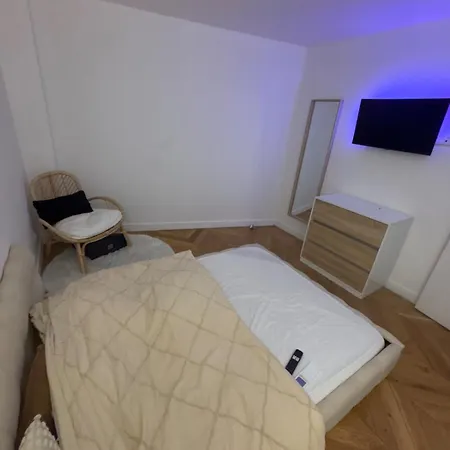 Apartment Proche Rer *